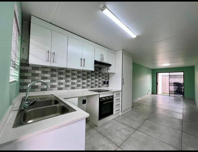 2 BEDROOM APARTMENT FOR SALE IN RUYTERWACHT